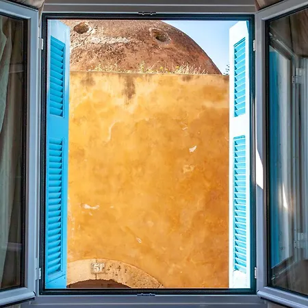 Lucia Otel Hanya
