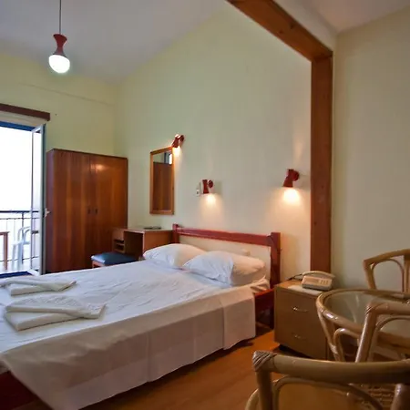 Lucia Hotel